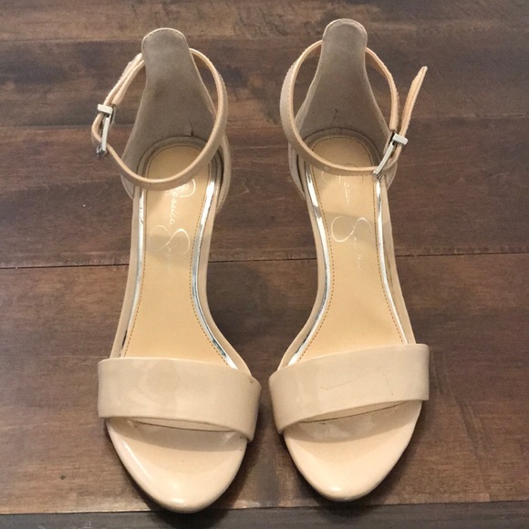 Jessica Simpson Nude Patent Leather Heels-Size:6.5 - Picture 2 of 8